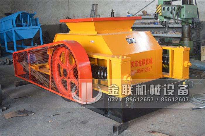 大型雙齒輥破碎機有哪些結構，都用于哪些行業(yè)？