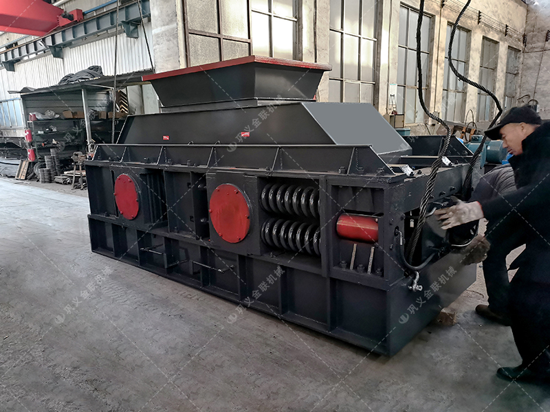煤矸石對(duì)輥破碎機(jī)的出料粒度能達(dá)到多少?產(chǎn)量多大? 煤矸石對(duì)輥破碎機(jī)的出料粒度能達(dá)到多少?產(chǎn)量多大?