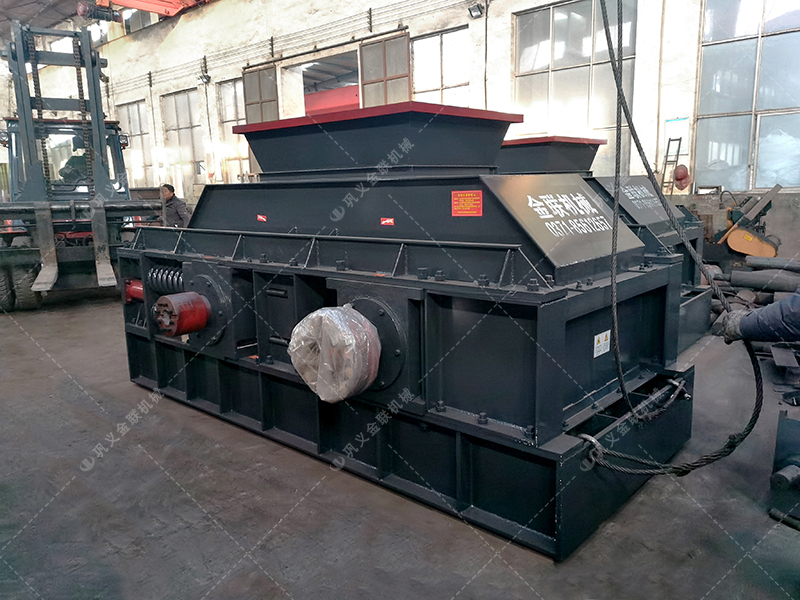 2PGY1208大型半自動液壓對輥制砂機發往廣西