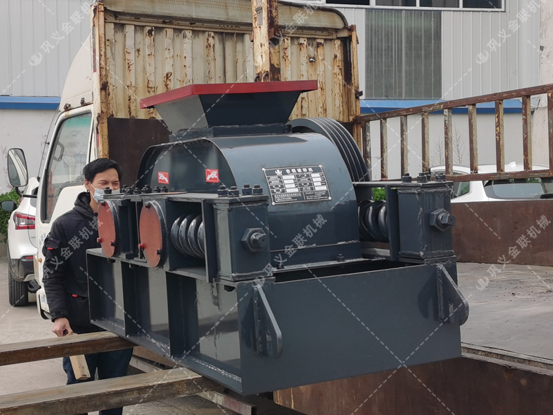 2PGC400X250雙齒輥破碎機發貨圖片_發往安徽蚌埠_破碎玻璃