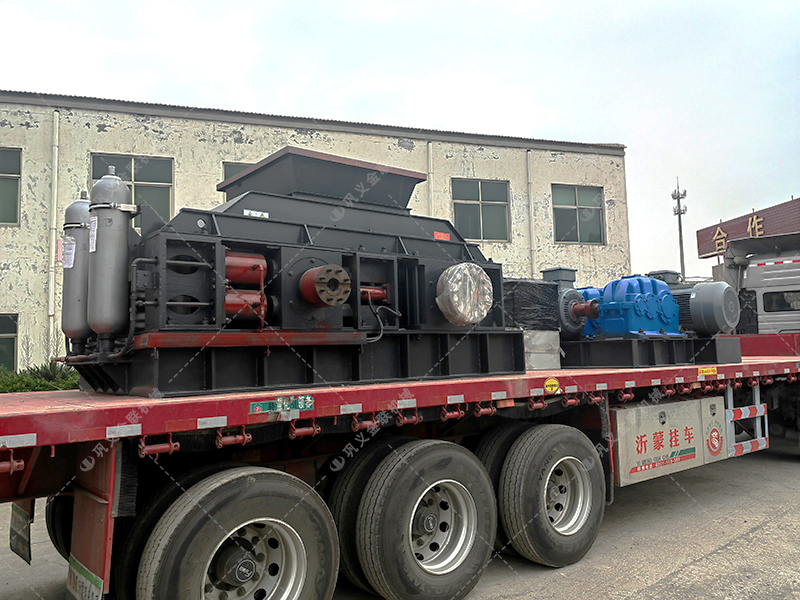 液壓對輥制砂機破碎一噸瓜米石,能出多少砂子? 液壓對輥制砂機破碎一噸瓜米石,能出多少砂子?